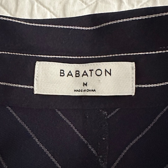 Aritzia Babaton Kearney Pinstripe Blouse Navy Women's Size Medium - Picture 3 of 13